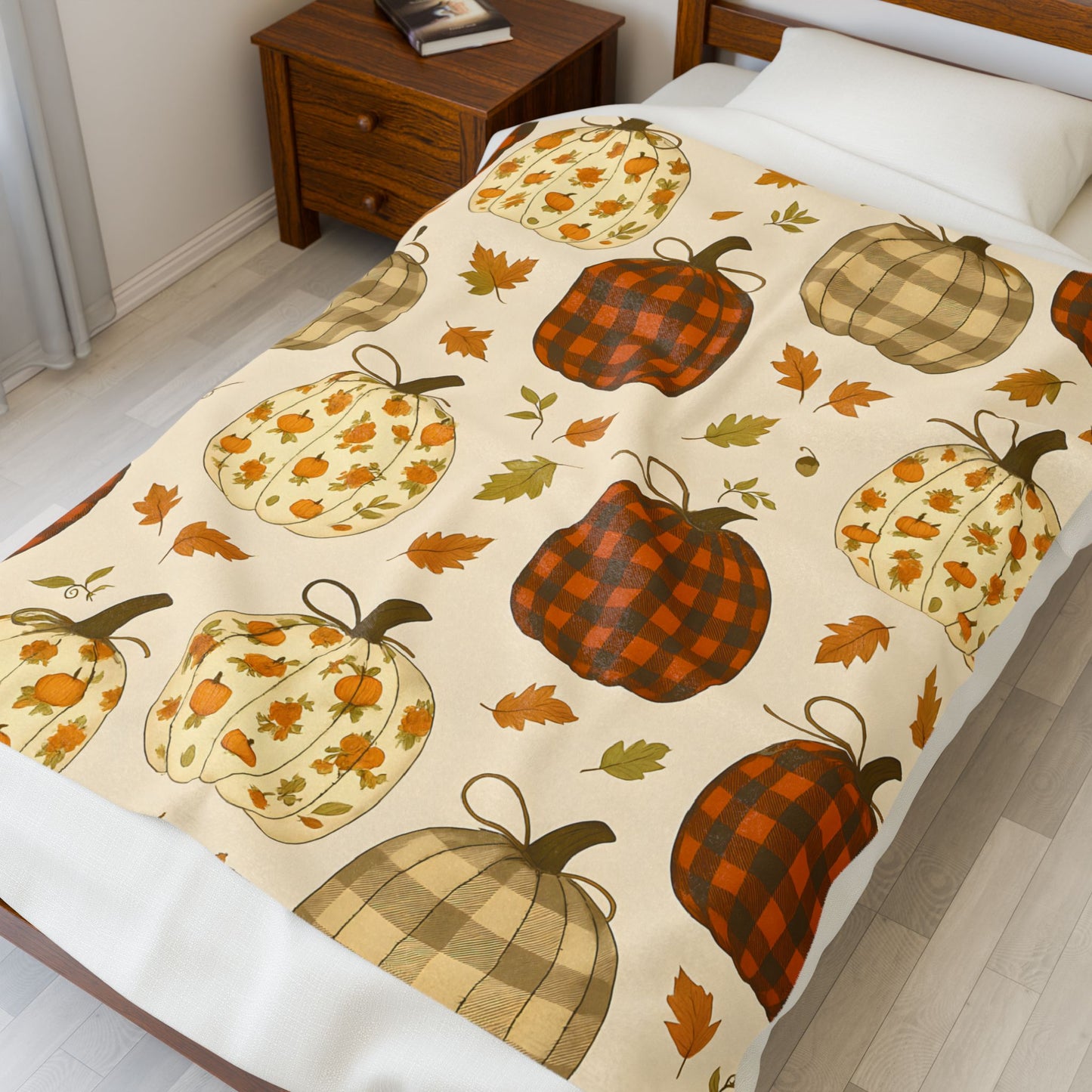 Cozy Pumpkin Pattern Soft Plush Blanket Warm Autumn Throw for Home, Couch, or Bedroom, Available in 3 Sizes
