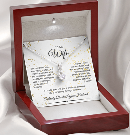 To My Wife – Alluring Beauty Necklace with Luxury Message Card