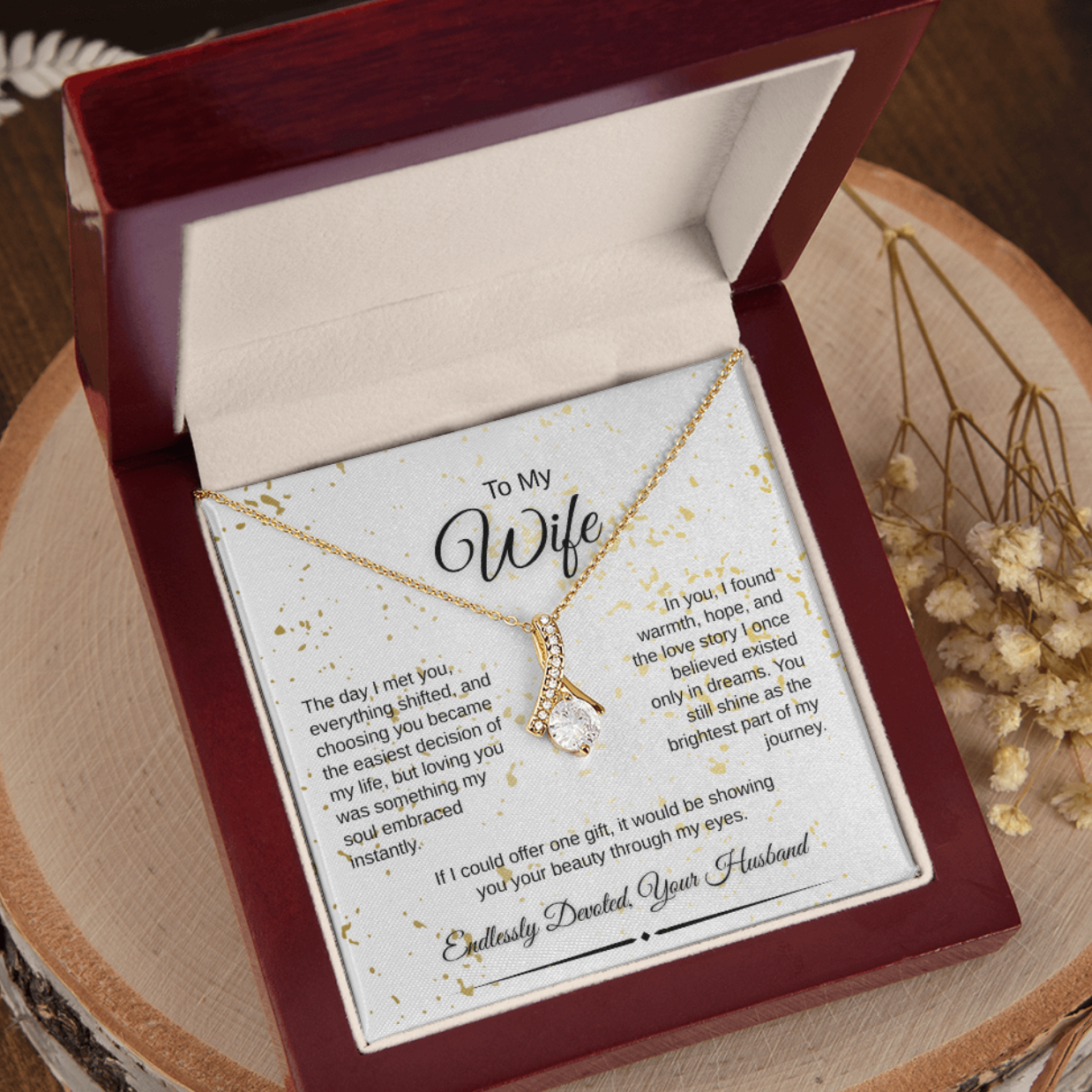 To My Wife – Alluring Beauty Necklace with Luxury Message Card